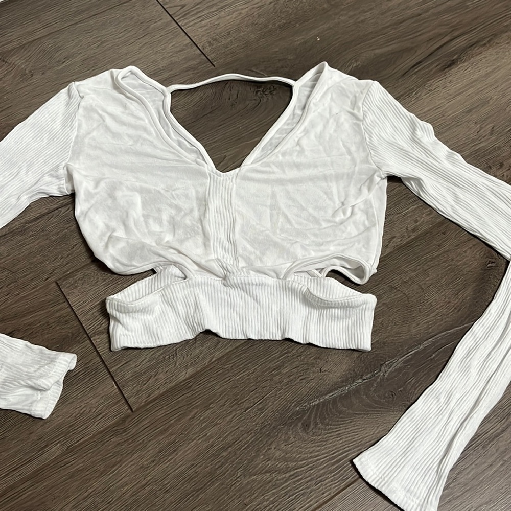 Alo yoga crop top long sleeve